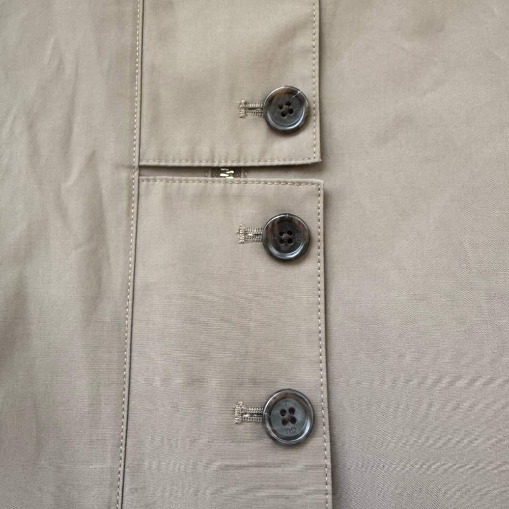 Cropped Cape Trench Jacket in Olive Green - Picture 4 of 16